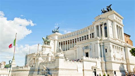 Il Museo del Vittoriano! Un viaggio nel cuore della storia e dell'arte britannica.